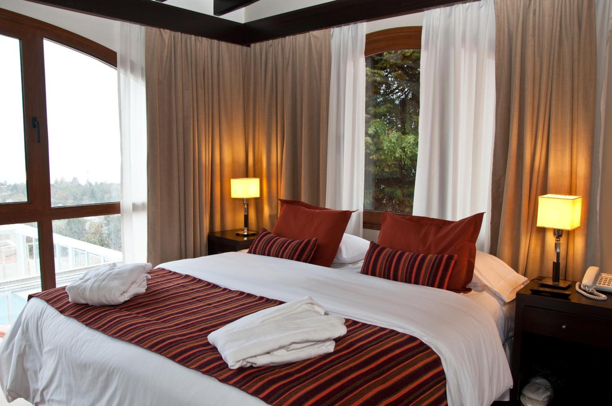 Monasterio Hotel Boutique San Carlos de Bariloche Esterno foto