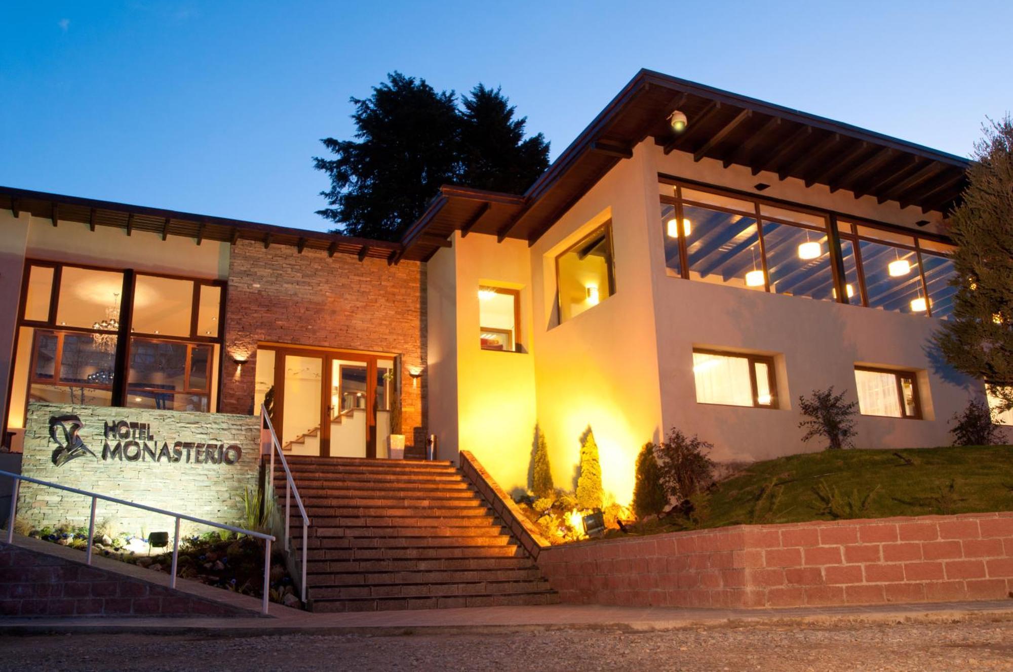 Monasterio Hotel Boutique San Carlos de Bariloche Esterno foto
