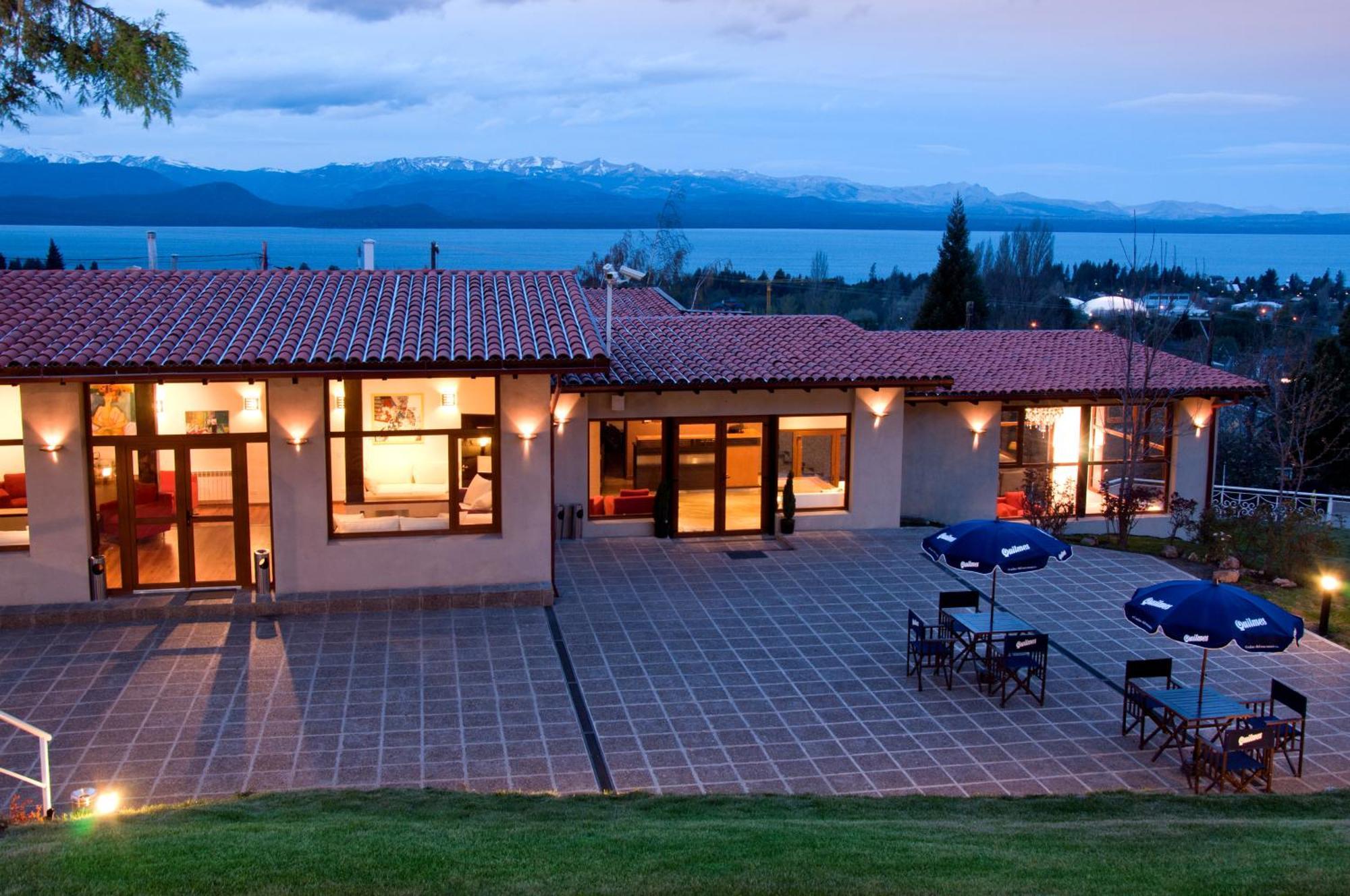 Monasterio Hotel Boutique San Carlos de Bariloche Esterno foto