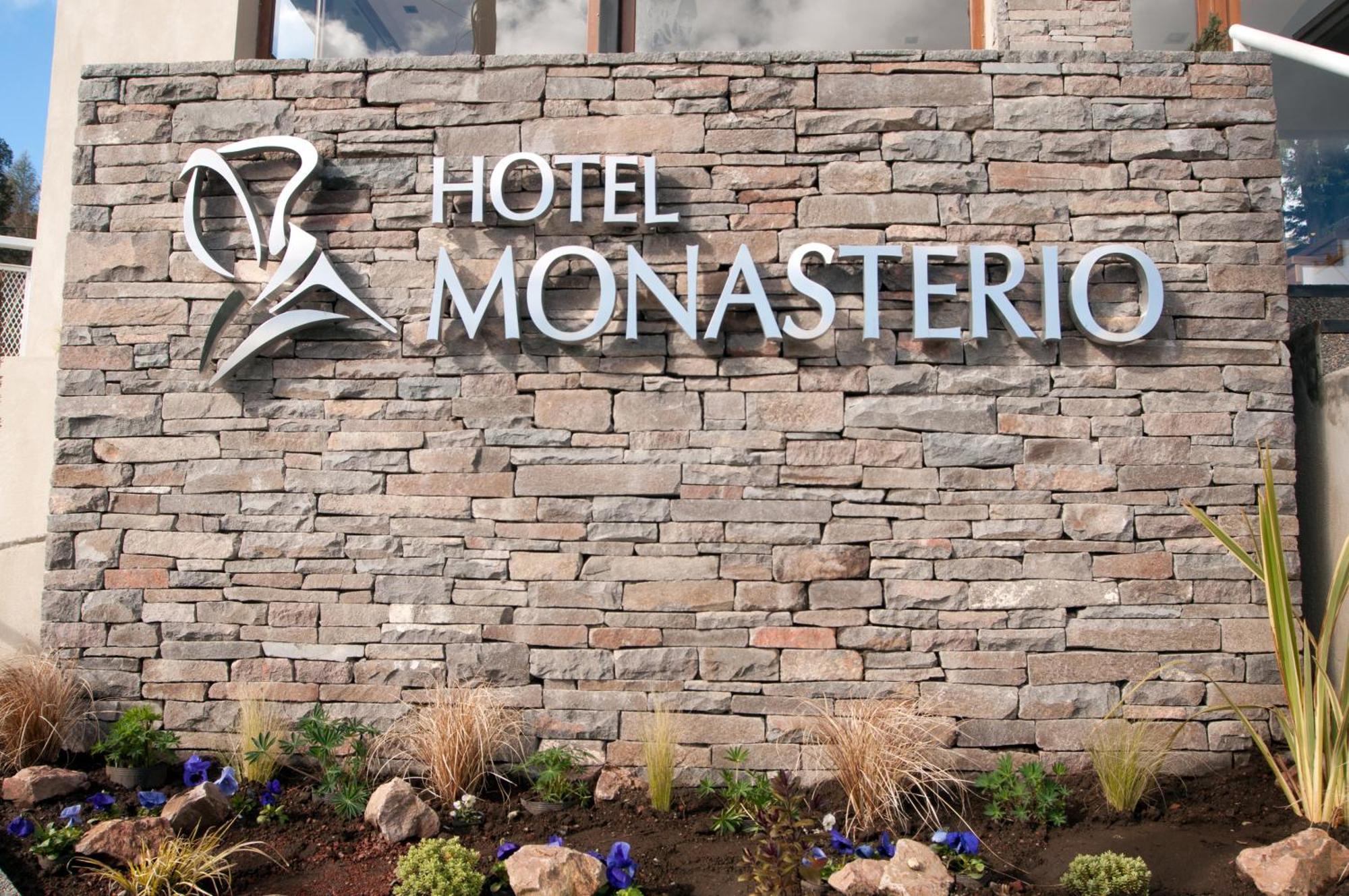 Monasterio Hotel Boutique San Carlos de Bariloche Esterno foto